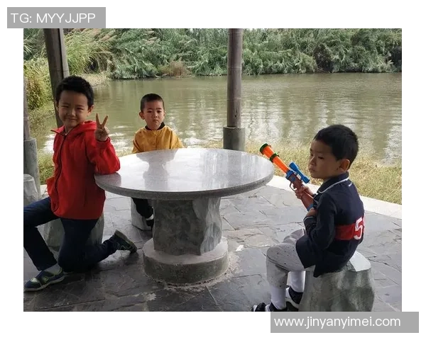 偶遇足球明星的奇妙瞬间与难忘回忆分享