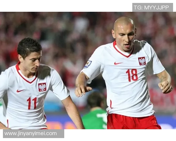 波兰足球明星的传奇故事与辉煌成就回顾