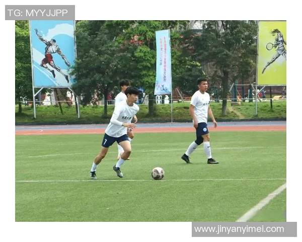 足球江湖全景探秘纵览绿茵场上的传奇与梦想